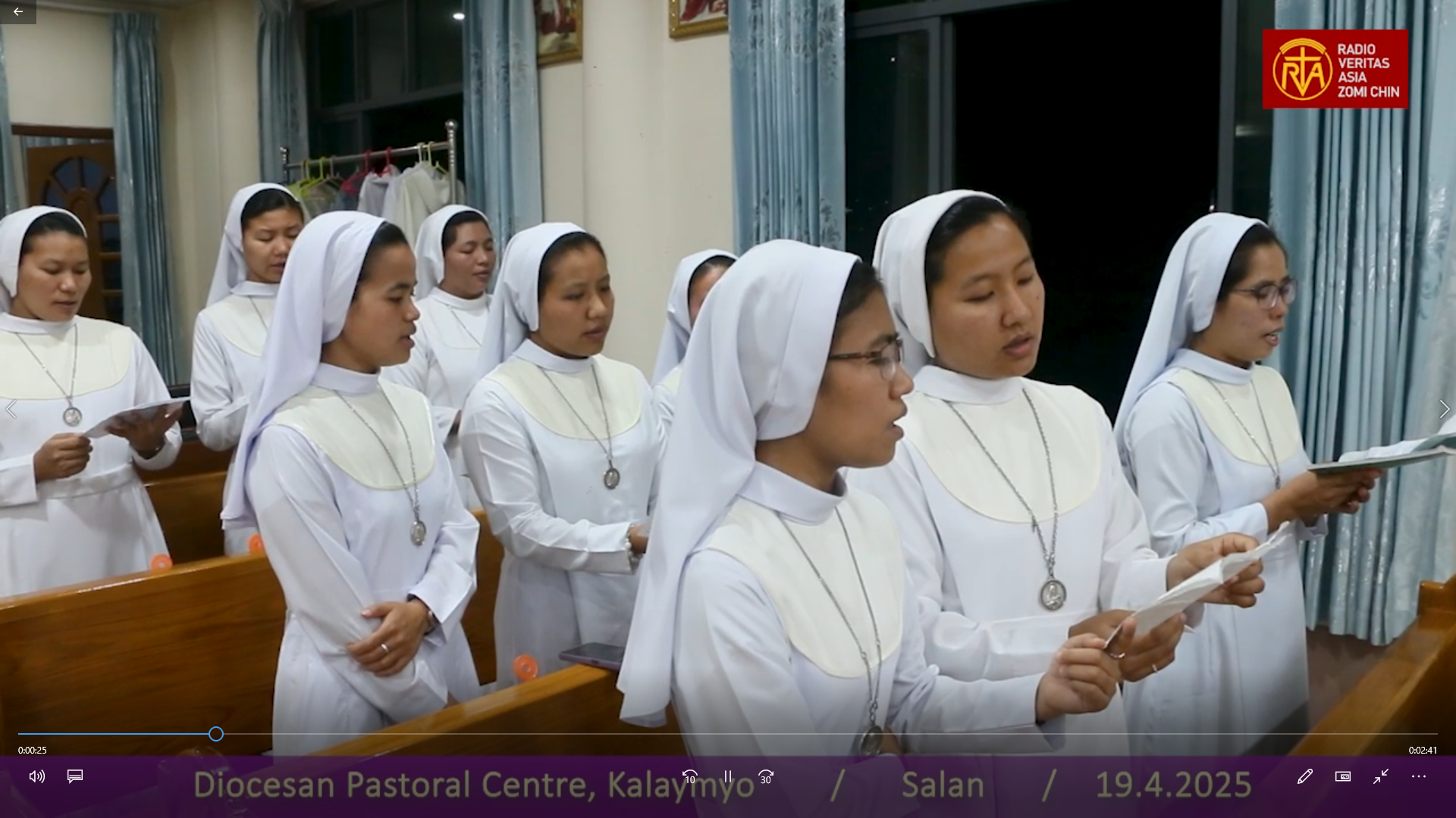 Easter Vigil Mass, Salan la sakna. 19.4.2025