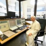 Vatican Radio thukizak sakna zumpi ah Pope Leo XIV a pai na