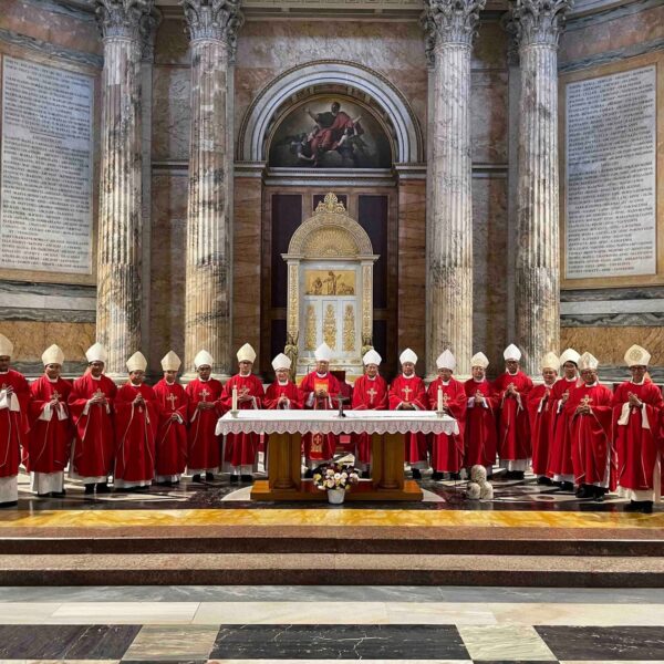 Roma aom, St. Paul Basilica Biakinnpi ah Kawlgam pan Siampiliante in Missa Biakpiakna bawl