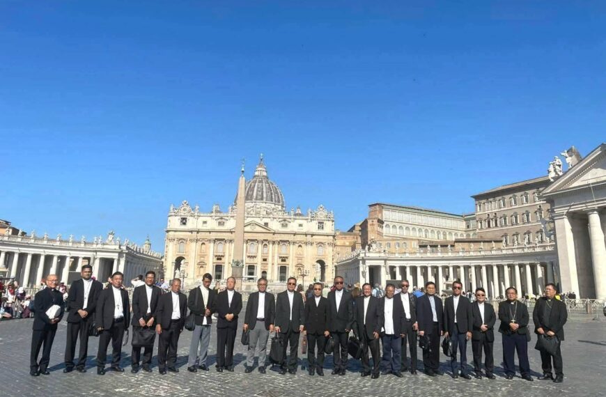 Roman Catholic Bishops Wearing Roman Collars
