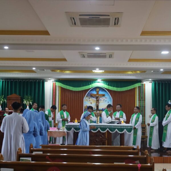 Firstday of Half-Year Meeting Begins With Holy Mass (July 8, 2026)
