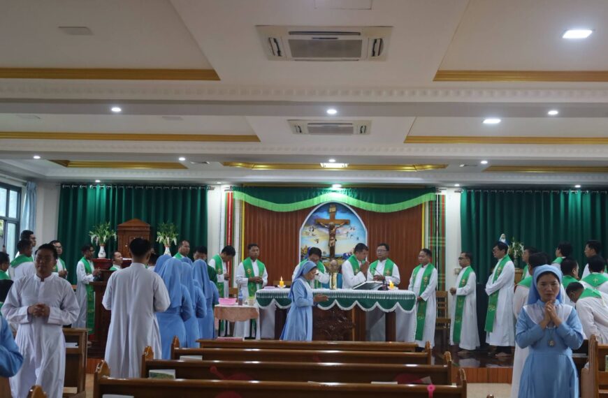 Firstday of Half-Year Meeting Begins With Holy Mass (July 8, 2026)